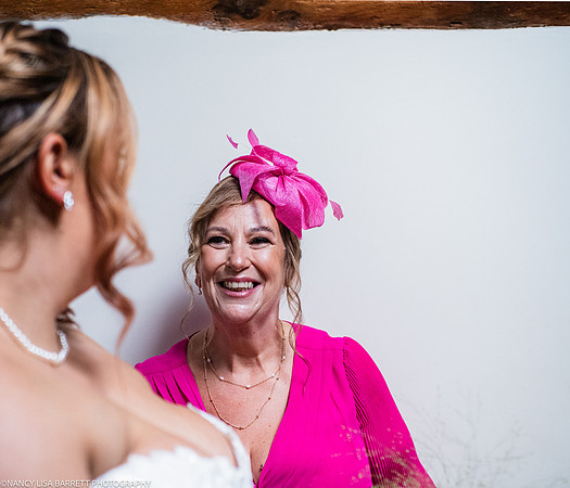 GIRLS GET READY AT BEESTON MANOR WEDDING