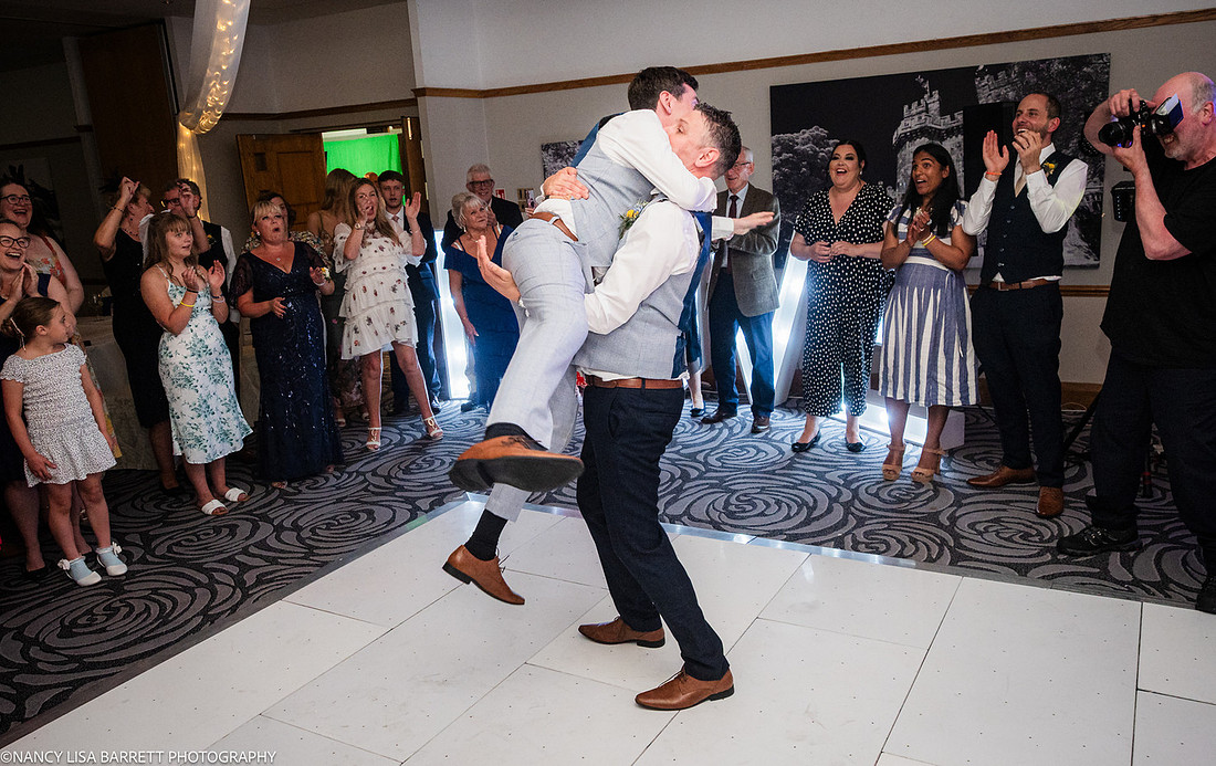 WEDDING CAKE AND DANCE AT THE LANCASTER HOUSE HOTEL, BAILRIGG, LANCASTER, LANCASHIRE