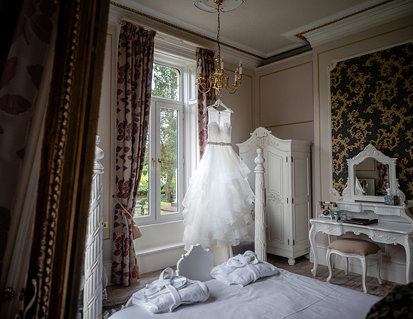 ASTLEY BANK HOTEL WEDDING, DARWEN, LANCASHIRE