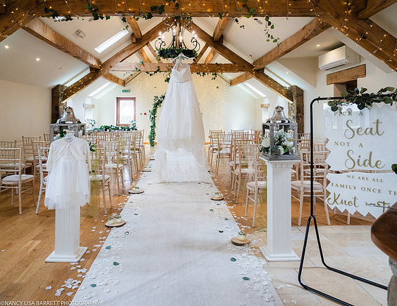 GIRLS GET READY AT BEESTON MANOR WEDDING