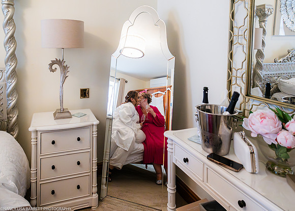GIRLS GET READY AT BEESTON MANOR WEDDING