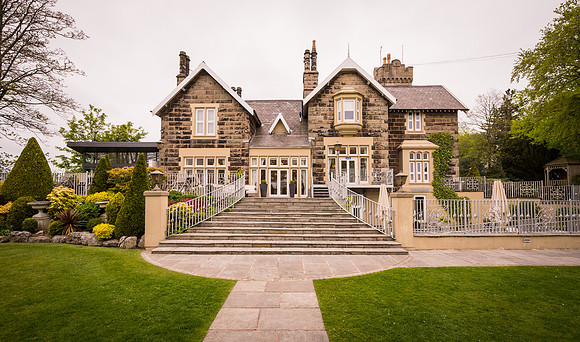 WEST TOWER, ORMSKIRK LANCASHIRE WEDDING
