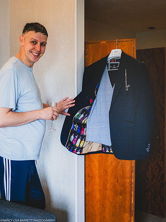 ANDREW GETTING WEDDING READY AT THE LANCASTER HOUSE HOTEL, BAILRIGG, LANCASTER, LANCASHIRE