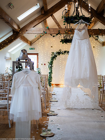 GIRLS GET READY AT BEESTON MANOR WEDDING