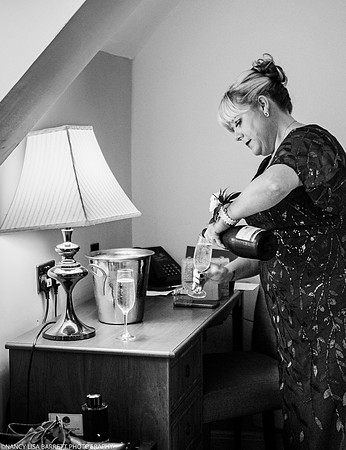 ANDREW GETTING WEDDING READY AT THE LANCASTER HOUSE HOTEL, BAILRIGG, LANCASTER, LANCASHIRE