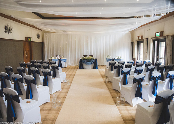 ANDREW GETTING WEDDING READY AT THE LANCASTER HOUSE HOTEL, BAILRIGG, LANCASTER, LANCASHIRE
