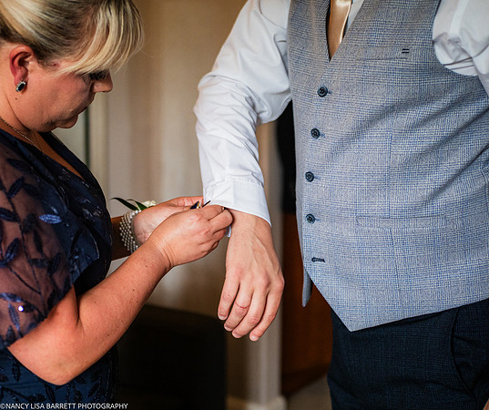 ANDREW GETTING WEDDING READY AT THE LANCASTER HOUSE HOTEL, BAILRIGG, LANCASTER, LANCASHIRE