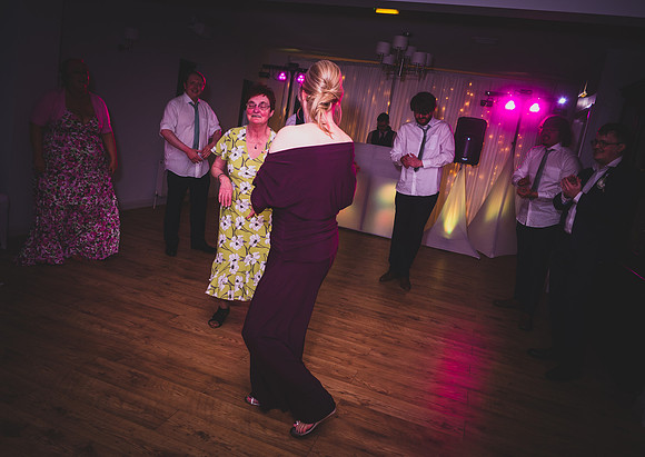CHORLEY GOLF CLUB WEDDING - HEATH CHARNOCK