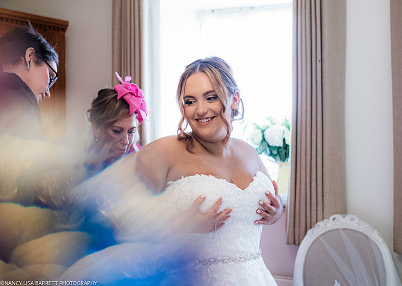 GIRLS GET READY AT BEESTON MANOR WEDDING