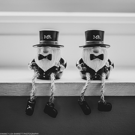 ANDREW GETTING WEDDING READY AT THE LANCASTER HOUSE HOTEL, BAILRIGG, LANCASTER, LANCASHIRE